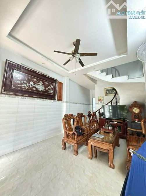 Bán Nhà Xuân Thới Đông, 101m, 3 Tầng, ngang khủng 8,36m . Đường 5m Thông ơi ngủ trong nhà - 2