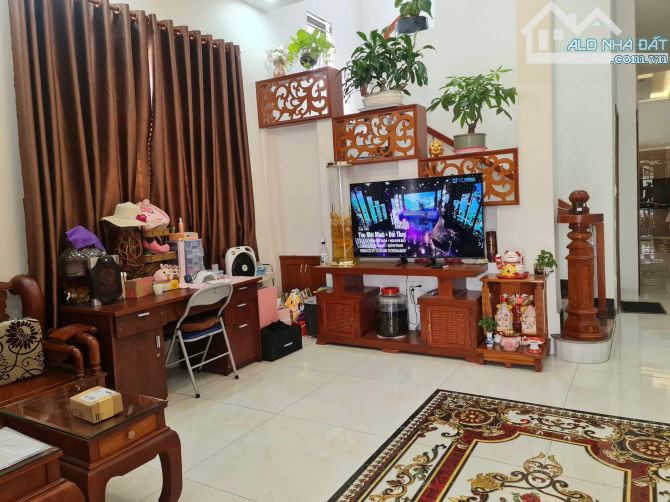 GIẢM 3.1 TỶ - BIỆT THỰ SIÊU ĐẸP – 631M² – TT THỦ DẦU MỘT - 2