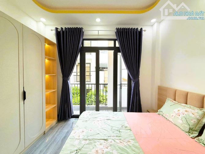 SIÊU PHẨM 4 TẦNG 4PN, 50m2 (4x12,5) - HẺM XE HƠI ĐẬU SÁT NHÀ - HOÀN CÔNG ĐỦ - GIÁP QUẬN 1. - 2