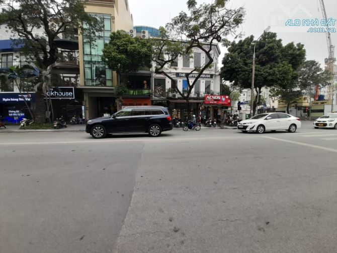 Cực phẩm! Mặt phố Hai Bà Trưng - trung tâm Hoàn Kiếm - 370m2 x 2T x MT 16m, chỉ 298 Tỷ