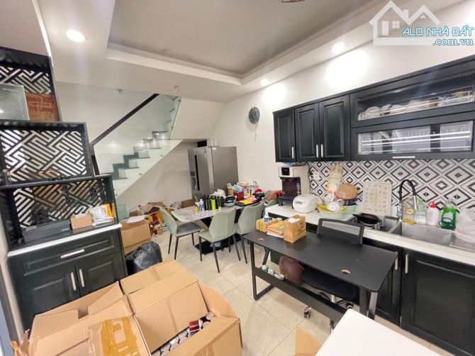 Nhà đẹp,Hệ thống điện thông minh từ xa, có gara ô tô... Ngay Vincom Biên Hoà ✅ Gần CSTG - 3