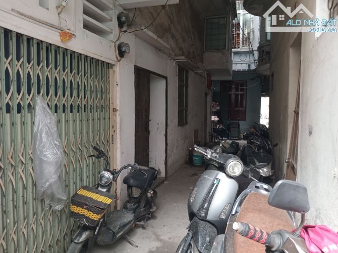 Bán nhà mặt phố Hàng Bông, Hoàn Kiếm, 401m2, mặt tiền 13.5m, Giá 238 tỷ - 200m ra Hồ Gươm