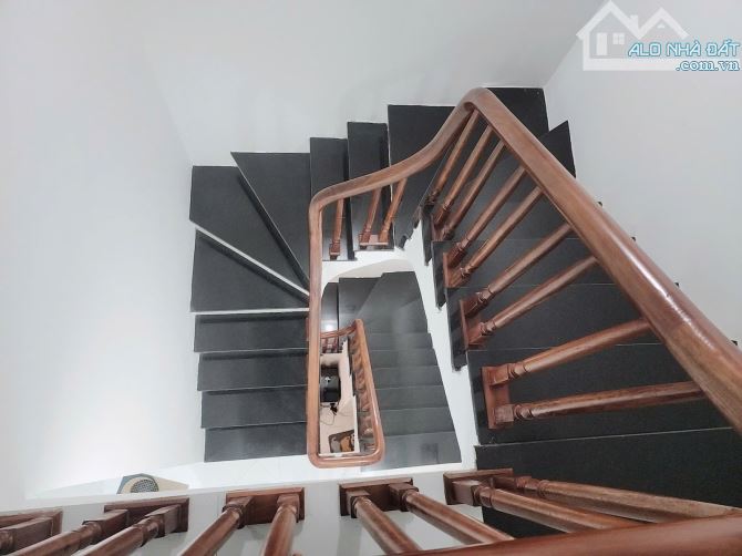 Bán Nhà Ngõ Thịnh Quang 4.5 Tầng DT28m2  - Giá 4.35 tỷ - 3