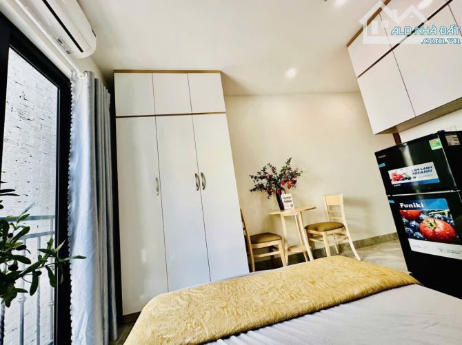 Bán toà CHDV Hoàng Mai 60m2*6T 10PN gần KTQD, thông tứ tung, oto, PCCC, quản lý dễ dàng