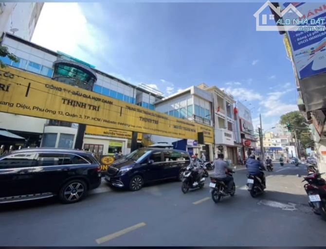 Bán nhà mặt tiền Trần Quang Diệu. 413m2 (21.32m x 20.4m). 230 tỷ - 3