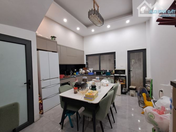 LẠC LONG QUÂN, CẦU GIẤY - 58M2 - 4 TẦNG - MT 4M - 15.5 TỶ - Ô TÔ - SÂN VƯỜN - KHE THOÁNG - 3