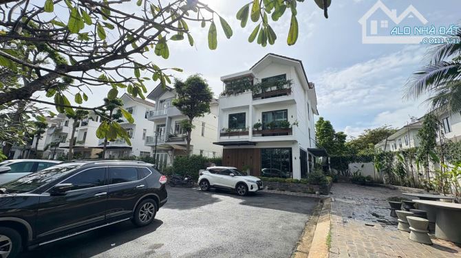 Biệt thự đơn lập (11.2x20) 371m2 SD Liên Phường, Sát Global City, Hồ Bơi, Compoud - 3