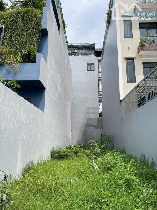 Bán đất mặt tiền phường Linh Đông, Tp Thủ Đức, DT: 110m2 (4,3 x 25) giá 7 tỷ - 3