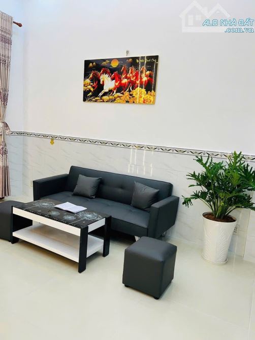 🏡 NHÀ ĐẸP CẦN BÁN - 4x14M - 1 TRỆT 3 LẦU - 6PN - CÓ CHỖ ĐỂ Ô TÔ 🏡 📍 Diện tích: 4x14m - 3