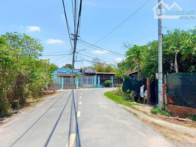 ĐẤT NGỘP CỦ CHI 890M2 CÓ 300M2 THỔ, ĐƯỜNG NHỰA HƠN 4TR/M2 - 3