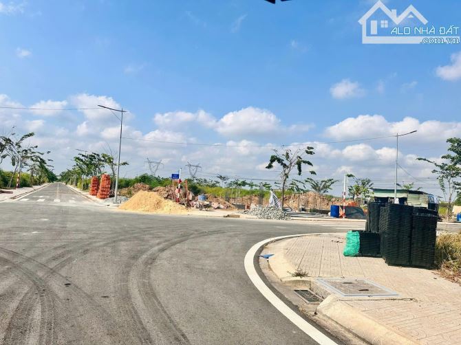 Bán đất nền Long Thành - Cách Sân Bay 5km - Pháp lý chuẩn - Giá 13triệu/m2 - 3