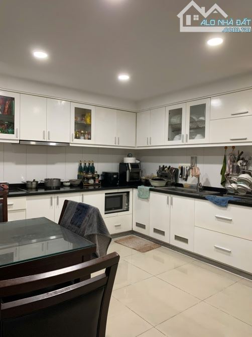 😍📣NHÀ GIÁP QUẬN 10 -THÀNH MỸ -P8-TÂN BÌNH- 54M2 - 3 TẦNG -CHỈ 6,8 TỶ - 3