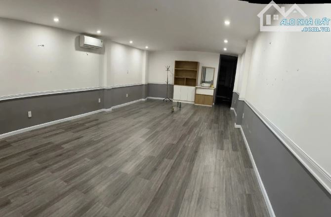 SIÊU PHẨM ĐỘC QUYỀN -VỊ TRÍ KINH DOANH SIÊU ĐỈNH - ĐỐI DIỆN BỆNH VIỆN 600 GIƯỜNG - 3