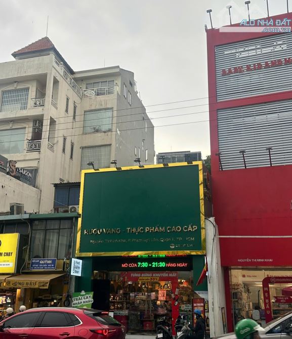 Siêu vị trí MT Nguyễn Thị Minh Khai Ngang 6M nở hậu. Giá: 48 tỷ. HĐT: 65TR/Tháng - 3