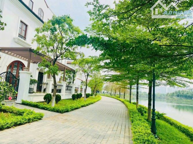 Biệt thự Song  lập VIP cổng Vista Lago 500m2  - sổ đỏ - 2