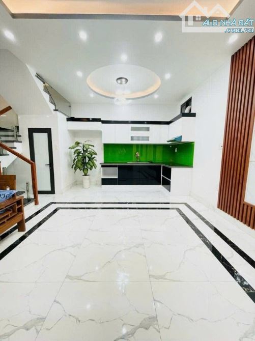 🍎 Bán nhà 3 tầng- lạch tray- ngô quyền- 52m2- giá 3,15 tỷ - 3