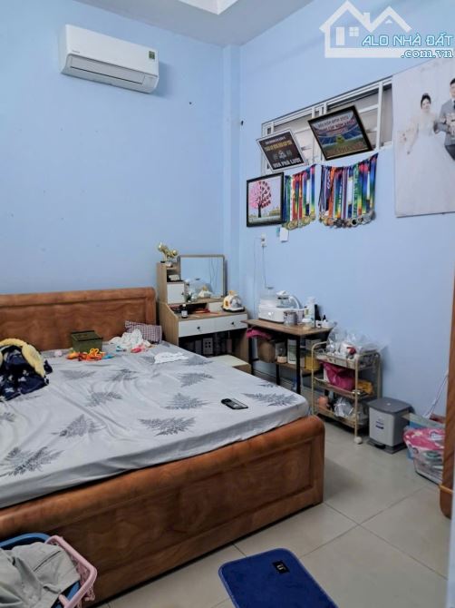 Bán nhà gần bigc go , p Đông Hòa HCM, 11m2, 2 tầng, nhỉnh 4 tỷ - 3