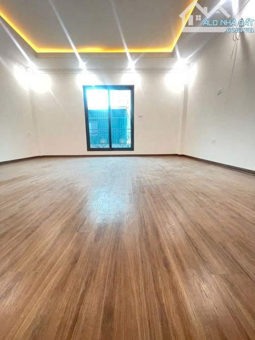 NHÀ ĐẸP NGỌC HỒI- THANH TRÌ- THANG MÁY- Ô TÔ QUA CÁCH 10M CHỈ NHỈNH 7 TỶ - 3