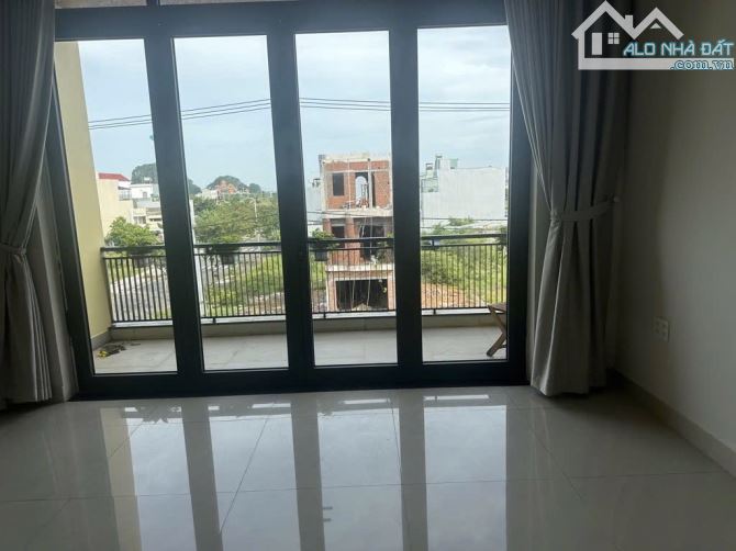 CHÍNH CHỦ CẦN BÁN GẤP NHÀ MẶT TIỀN NGỌC TỊNH 3TẦNG CÓ Ô CHỜ THANG MÁY – 108M² – GIÁ 8.3TỶ - 3