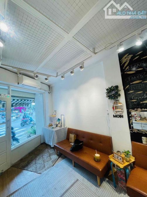 Cho thuê nhà mặt tiền ngã 3 Đinh Tiên Hoàng, Q1, 4x12m giá 15 triệu - 3