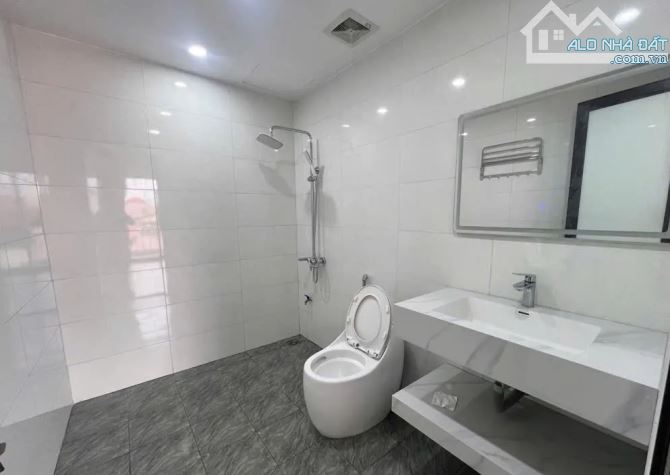 GẤP BÁN NHÀ HỒNG TIẾN, DT 40M2, MT 4.8M, 6 TẦNG TM, OTO ĐỖ CỬA. GIÁ 11.28 TỶ (CTL) - 3