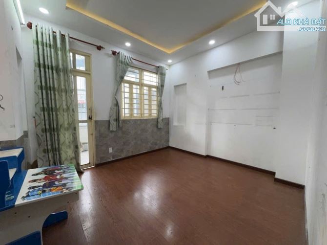 🍄🍄 -HẺM XE TẢI THÔNG - PHAN HUY ÍCH - P.15- TÂN BÌNH- 4M x 11M - 3 PN - 3 TẦNG BTCT. - 3