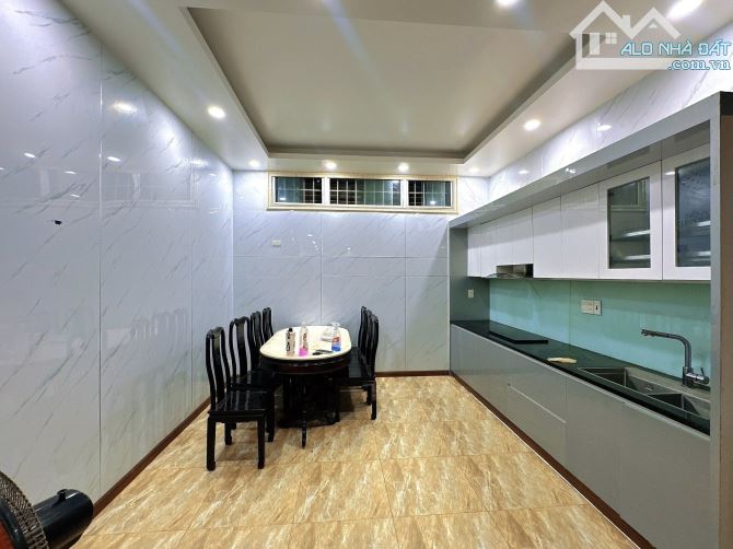 TT ĐỐNG ĐA, PHÂN LÔ, GẦN Ô TÔ, NGÕ THÔNG, 20M RA MẶT PHỐ, ĐẸP, HIẾM, THANH KHOẢN NHANH. - 3