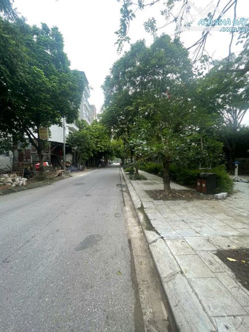Bán đất dịch vụ Cổng đồng La Khê, view thoáng vĩnh viên, 50m2, mt 4,17m giá bán 13,5 tỷ - 3