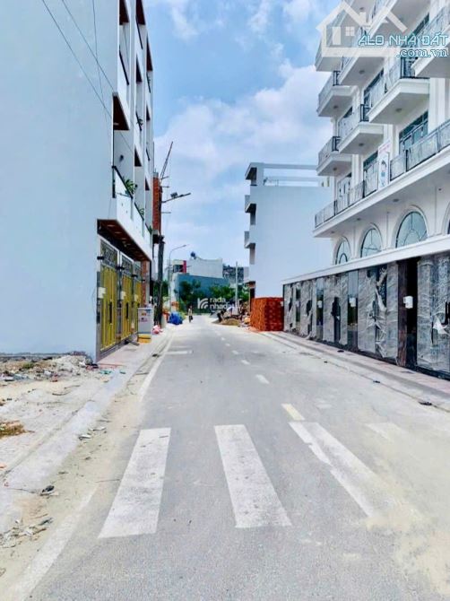 Bán đất thổ cư đẹp đường lớn nằm ngay mặt tiền và gần bệnh viện, trường học chỉ cách 5P - 3