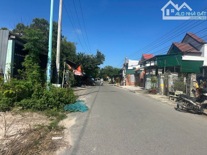 Bán 9.65m đất mặt tiền Nguyễn Trung Trực, Phước Lộc, LaGi giá rẻ sổ riêng - 3