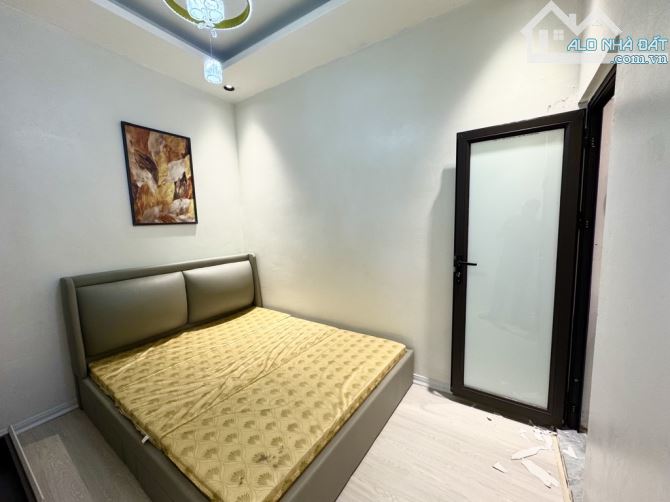 HƠN 4 TỶ CÓ NHÀ SỔ RIÊNG - GẦN PHỐ - TRUNG TÂM ĐỐNG ĐA - 3
