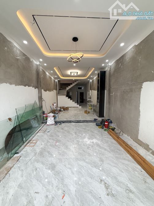 BÁN CĂN NHÀ 1 TRỆT 1 LẦU PHƯỜNG BIÊN HOÀ ( bửu Hoà củ). DT: 4,1x19,6=81M2. GIÁ: 3TY7 - 3