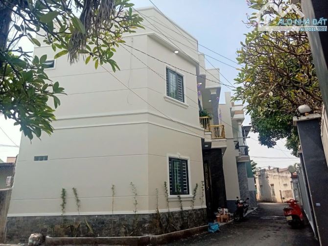 CĂN GÓC 2 MẶT TIỀN 1 LẦU 1TRỆT  (HOÀN CÔNG) PHƯỜNG BIÊN HÒA (TÂN VẠN). DT: 76M2. GIÁ: 3TỶ7 - 3