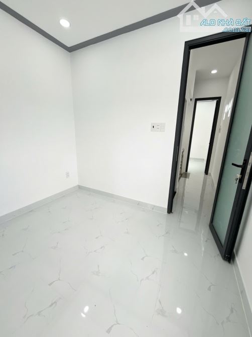 NHÀ ĐẸP GIÁ TỐT 3 TẦNG GẦN LÊ THÚC HOẠCH, 35m2, HXH 4M, GIÁ CHỈ NHỈNH 3 TỶ - 3