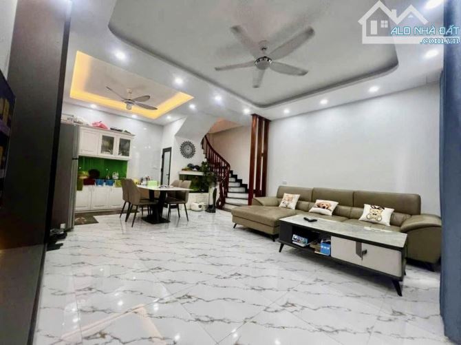 Nhà 40m² 5 tầng full nội thất ô tô đỗ cửa Hà Đông 5 tỷ - 3