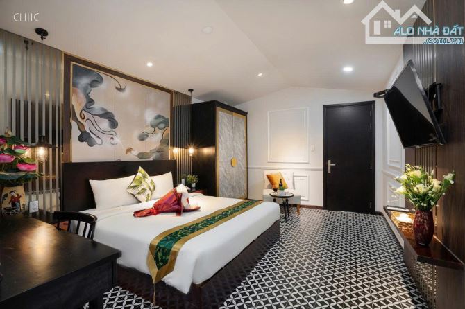 Bán Gấp HOTEL HXH Lý Tự Trọng ,Bến Thành ,Q1- 4x17m - 5tầng - HDT:90 tr/tháng -Giá :29 tỷ - 3
