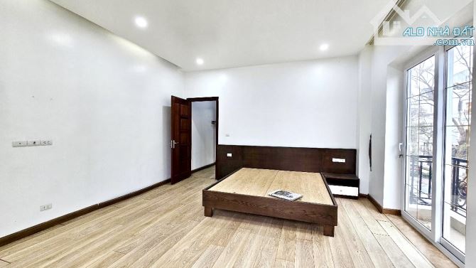 💥💥 Lô góc Trường Chinh, vỉa hè cây xanh, ô tô tránh đỗ, view chung cư, cho thuê 45tr - 3