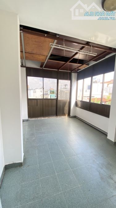 Gấp! NHÀ LÔ GÓC LÝ CHÍNH THẮNG, 36m2 nở hậu, 4 tầng, khu sầm uất chỉ hơn 7 tỷ - 3