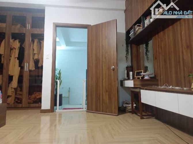 HIẾM, NHÀ 4 TẦNG 97M2 (NGANG 5M) HXT Nguyễn Duy Trinh 9,49 tỷ - 3