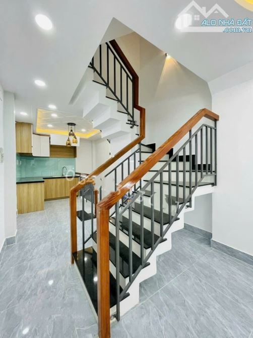 Nhà thuê 4PN 3WC✅️ Mặt tiền Đường số 9 Phường 9 Gò Vấp✅️ giá 15 triệu - 3