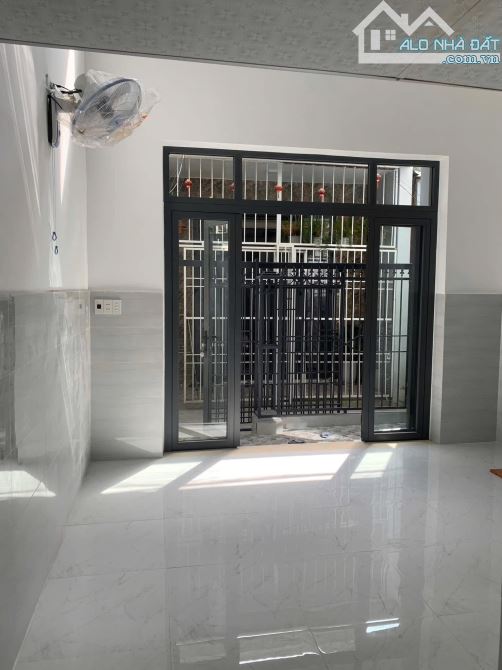 Bán nhà cấp 4 lửng kiệt 2m Núi Thành. Dt 40m2 2pn sát Quảng Trường 2/9 vị trí đẹp - 3