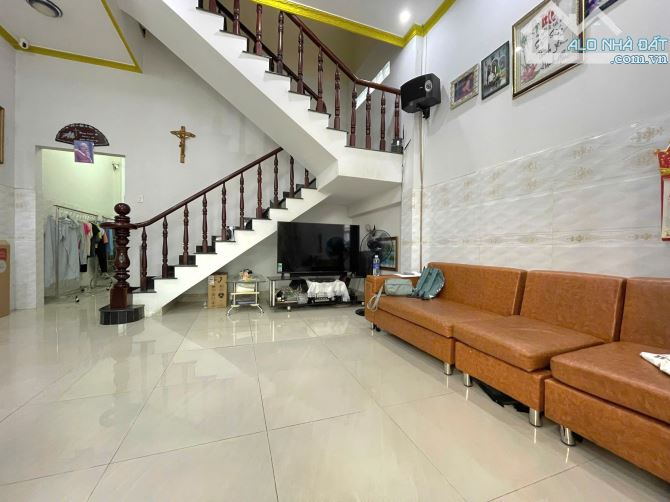 Nhà phố 2 tầng, hẻm xe hơi, sát Lê Văn Thịnh P.BTT Q2, 80m2 ngang 5m, chỉ 6.75 tỷ - 3