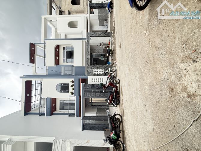 CHỦ GỬI BÁN NHÀ 1 TRỆT  2 LẦU PHƯỜNG BIÊN HOÀ ( hoá an củ). DT: 5x19,6=98M2. GIÁ: 4TỶ8 - 3
