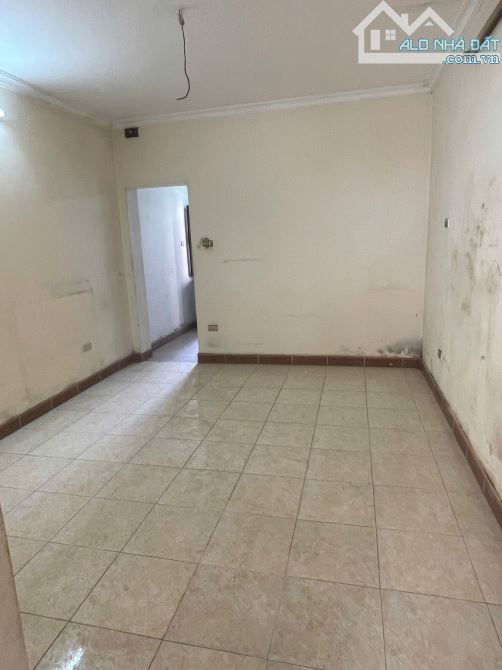 Căn hộ tập thể nguyên bản gần Khu đô thị Pháp vân - 3