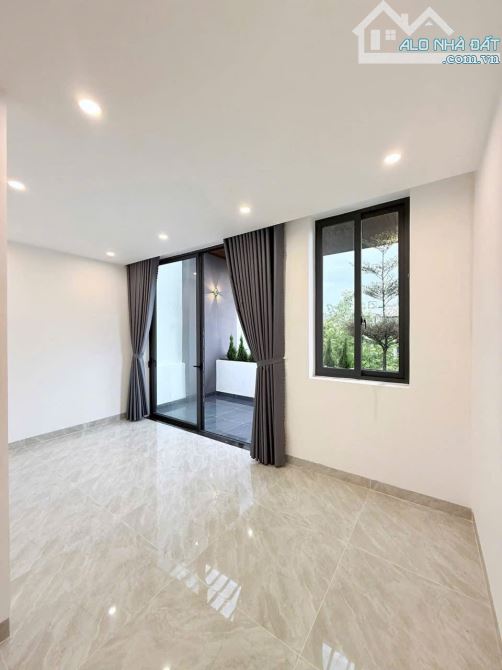 Bán nhà 3 tầng góc 2 mặt tiền 5m5 sát Nguyễn Hữu Thọ. Dt 90m2 kết hợp ở cho thuê dòng tiền - 3