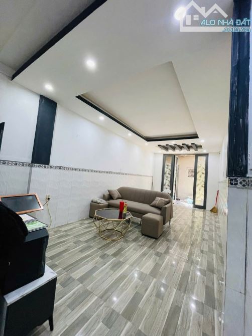 📌📌📌LÀM VIỆC TRỰC TIẾP GIÁ TỐT !!! Bán nhà 3 tầng trung tâm triệu nữ vương - 3