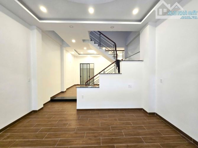 Cực hiếm! Nhà đẹp Hiệp Bình Chánh – 3 tầng 66m2, Hẻm ô tô, giá đầu tư chỉ 7 tỷ hơn - 3