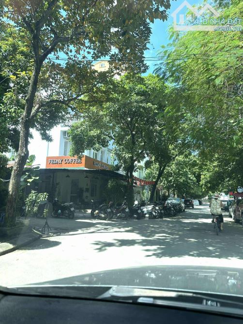 CẦN BÁN BIỆT THỰ MỸ ĐÌNH 1 ĐƯỜNG MỄ TRÌ BT02 LÔ 6 - LÔ GÓC KINH DOANH - MT 20M - 130M2 - 3