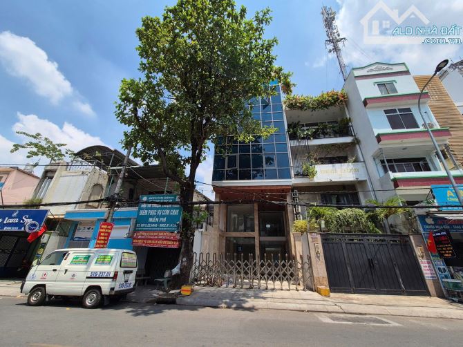 Bán nhà MT 148 Bùi Đình Túy, BT. DT: 6,22x26,5m, Kc: hầm 6 tầng , hđ thuê: 120tr. Gía 43,9 - 3