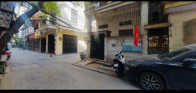 3 mặt ngõ đèu Ô TÔ - Phố Tô Vĩnh Diện - Diện tích rộng - Lô góc -Không có căn thứ hai! - 3